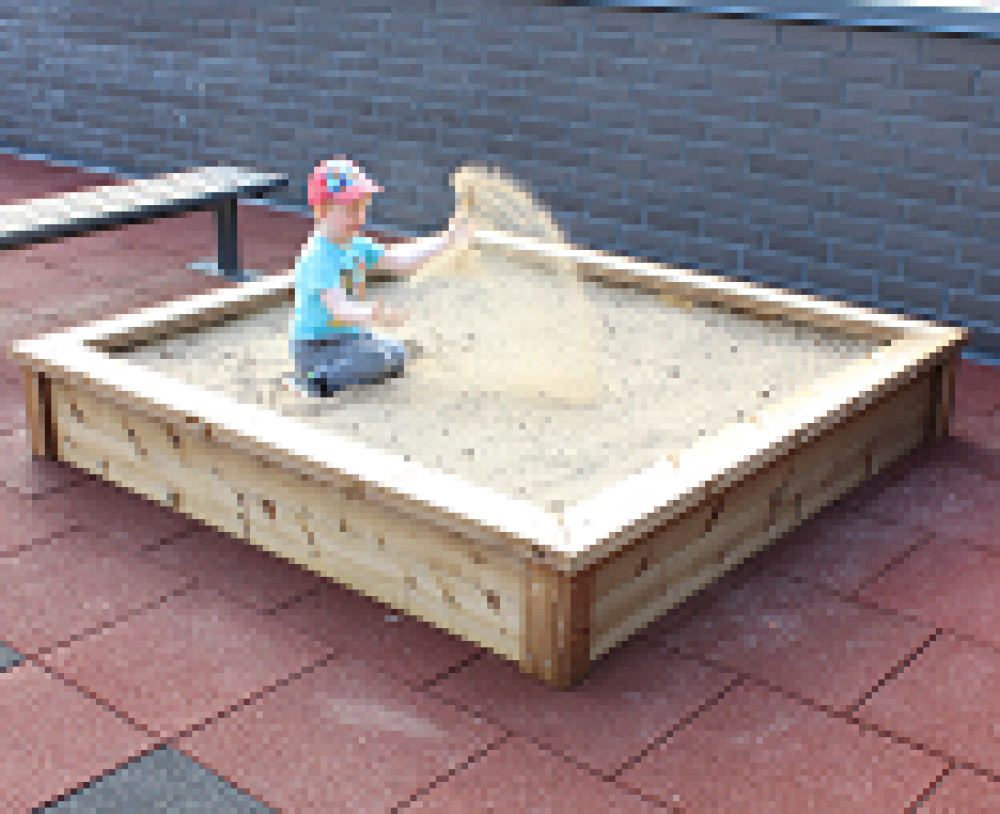 hiekkalaatikko mänty