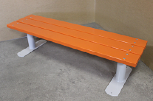 oranssi puistonpenkki